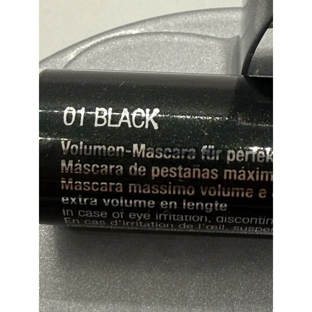 Clinique 3-Pcs Fan Favorites Set  Moisture Surger, Quickliner &‎ Mascara MRSP$52